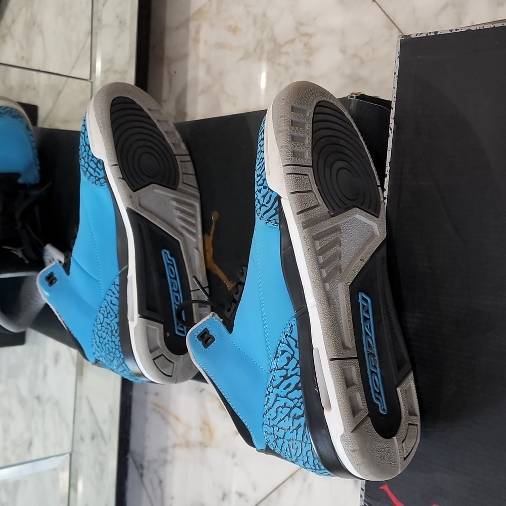 Jordan Powder Blue - Picture 8 of 9